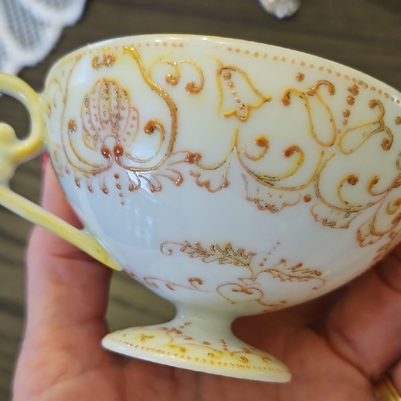 Vintage Teacup and Saucer Set - Cream And Gold - Handpainted - Picture 7 of 14